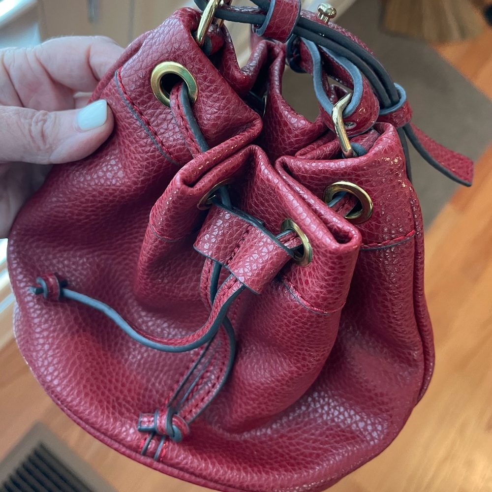 Crossbody-Dark Red, cinch style top